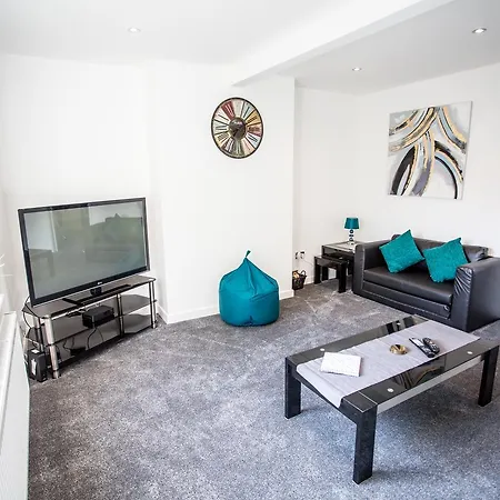 Lovely 3 Bedroom House - Close To All Attractions - Free Parking Tamworth Exterior foto