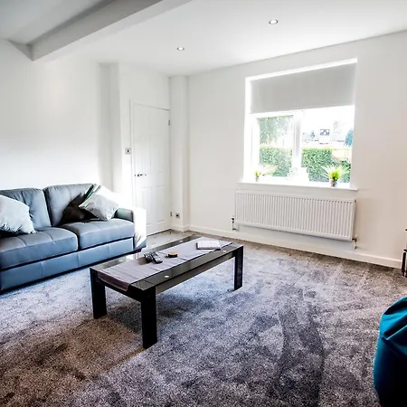 Lovely 3 Bedroom House - Close To All Attractions - Free Parking Tamworth Exterior foto