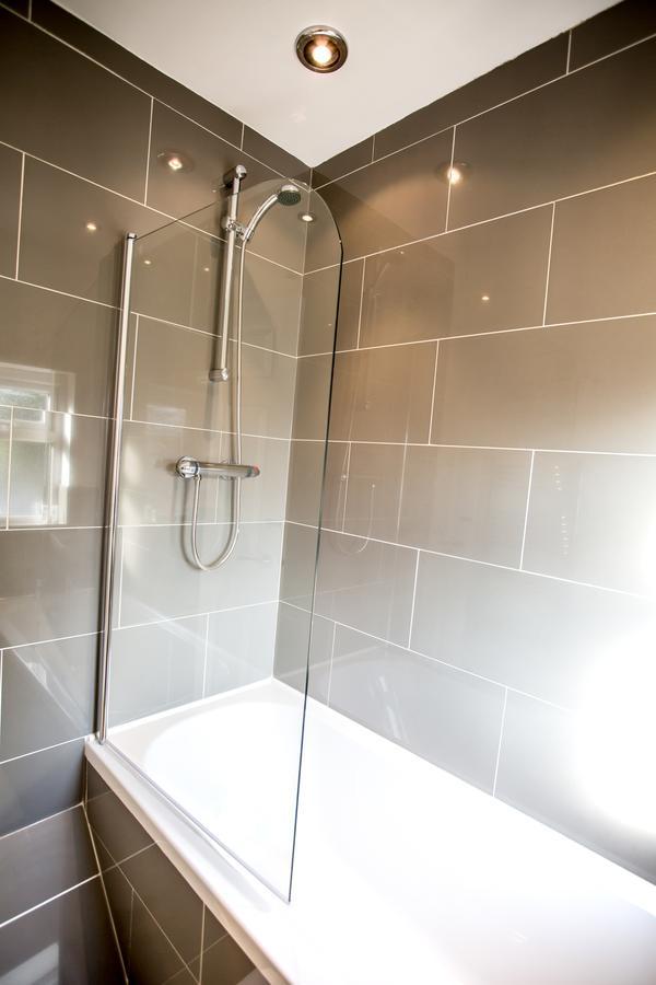 Lovely 3 Bedroom House - Close To Attractions - Free Parking Holiday home *