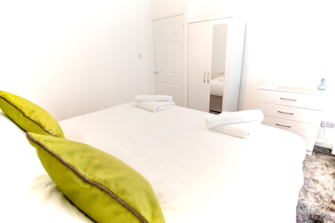 Holiday home Lovely 3 Bedroom House - Close To Attractions - Free Parking