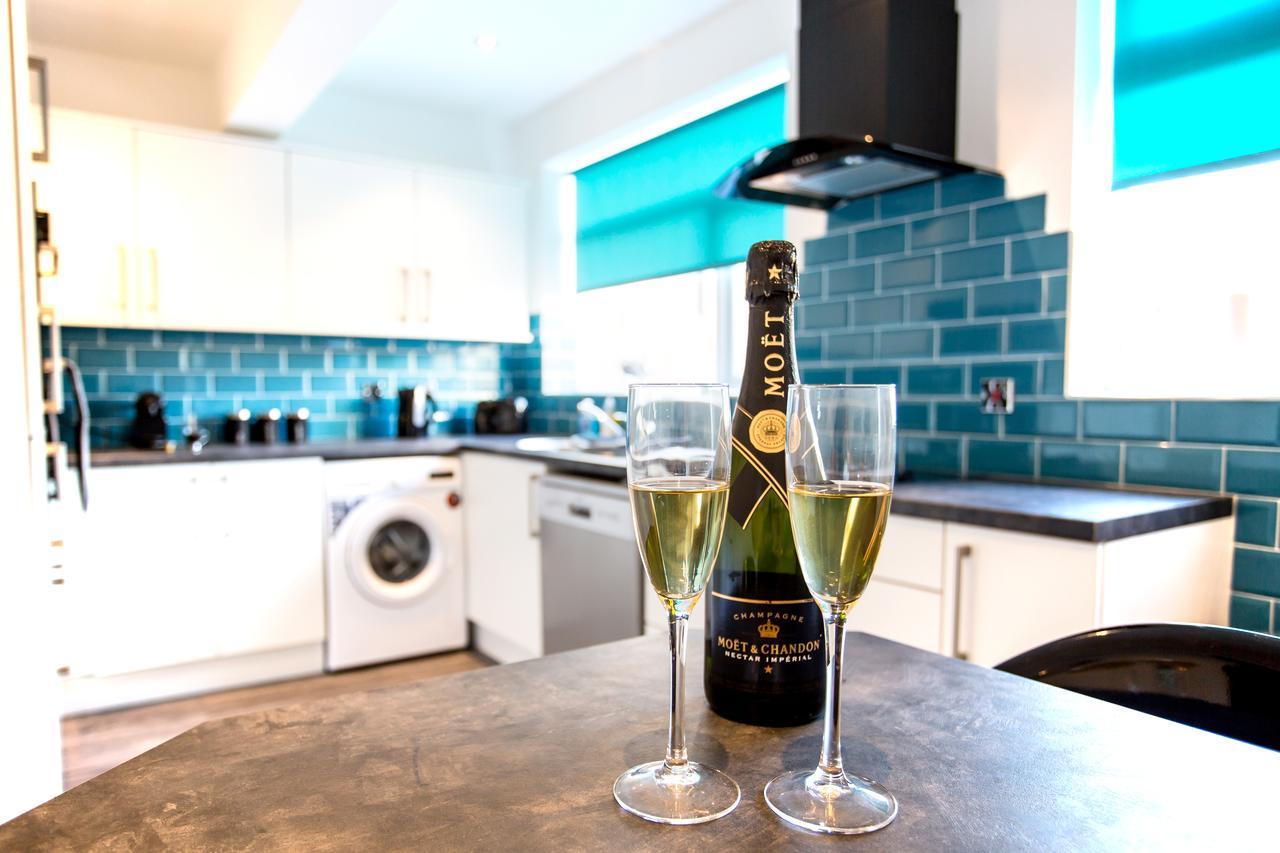 Lovely 3 Bedroom House - Close To Attractions - Free Parking Holiday home Tamworth