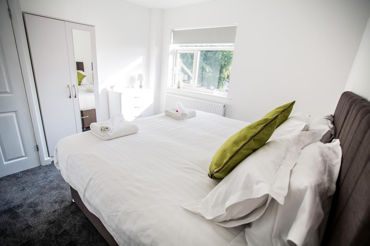 Lovely 3 Bedroom House - Close To Attractions - Free Parking Holiday home *