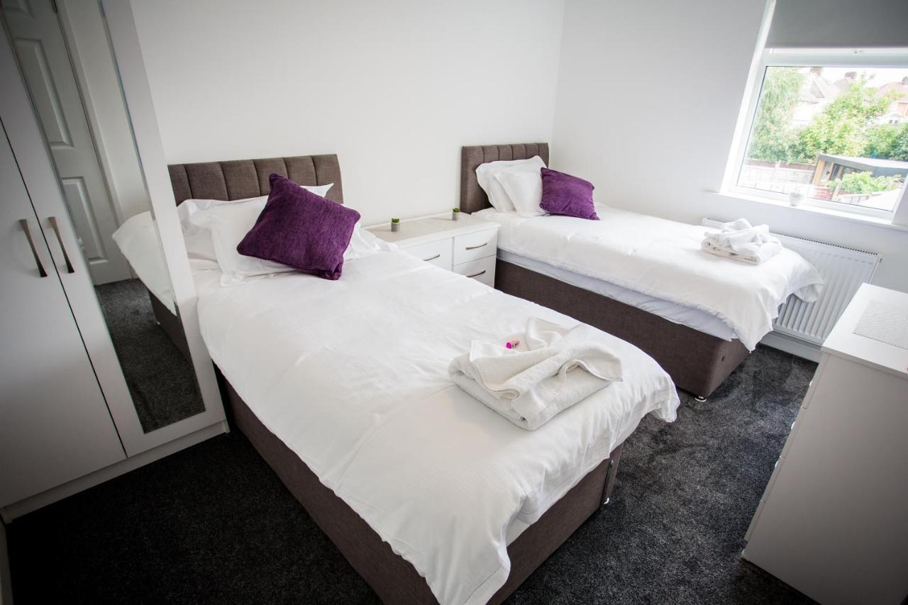 Holiday home Lovely 3 Bedroom House - Close To Attractions - Free Parking Tamworth